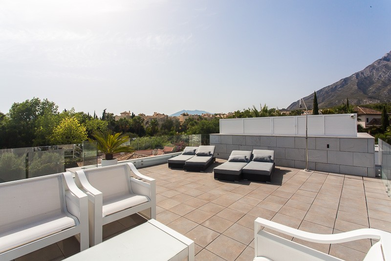 Villa Solise 4 bedroom contemporary villa Marbella