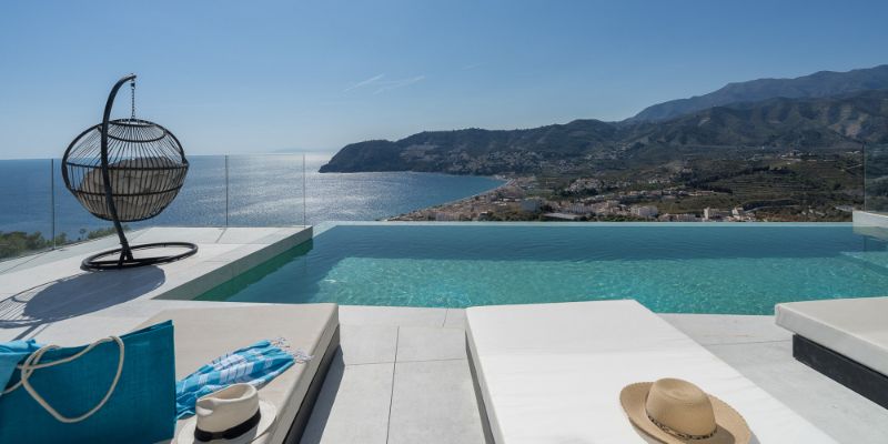 Incredible pool with view over a bay in Southern Spain