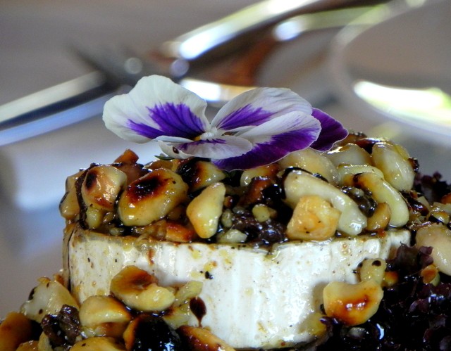 Ronda Goats Cheese with Caramelized Mixed Nuts