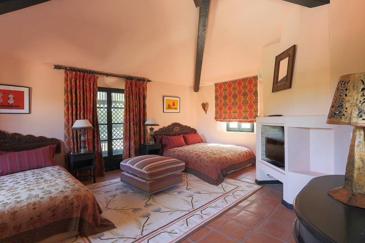 First floor family room villa family guest room 4 Sotogrande