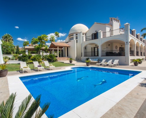Best Luxury Villas in Estepona to Rent - Luxury Villa 