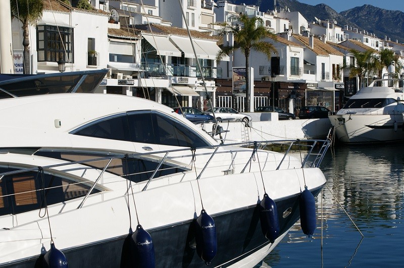 puerto banus waterfront shops