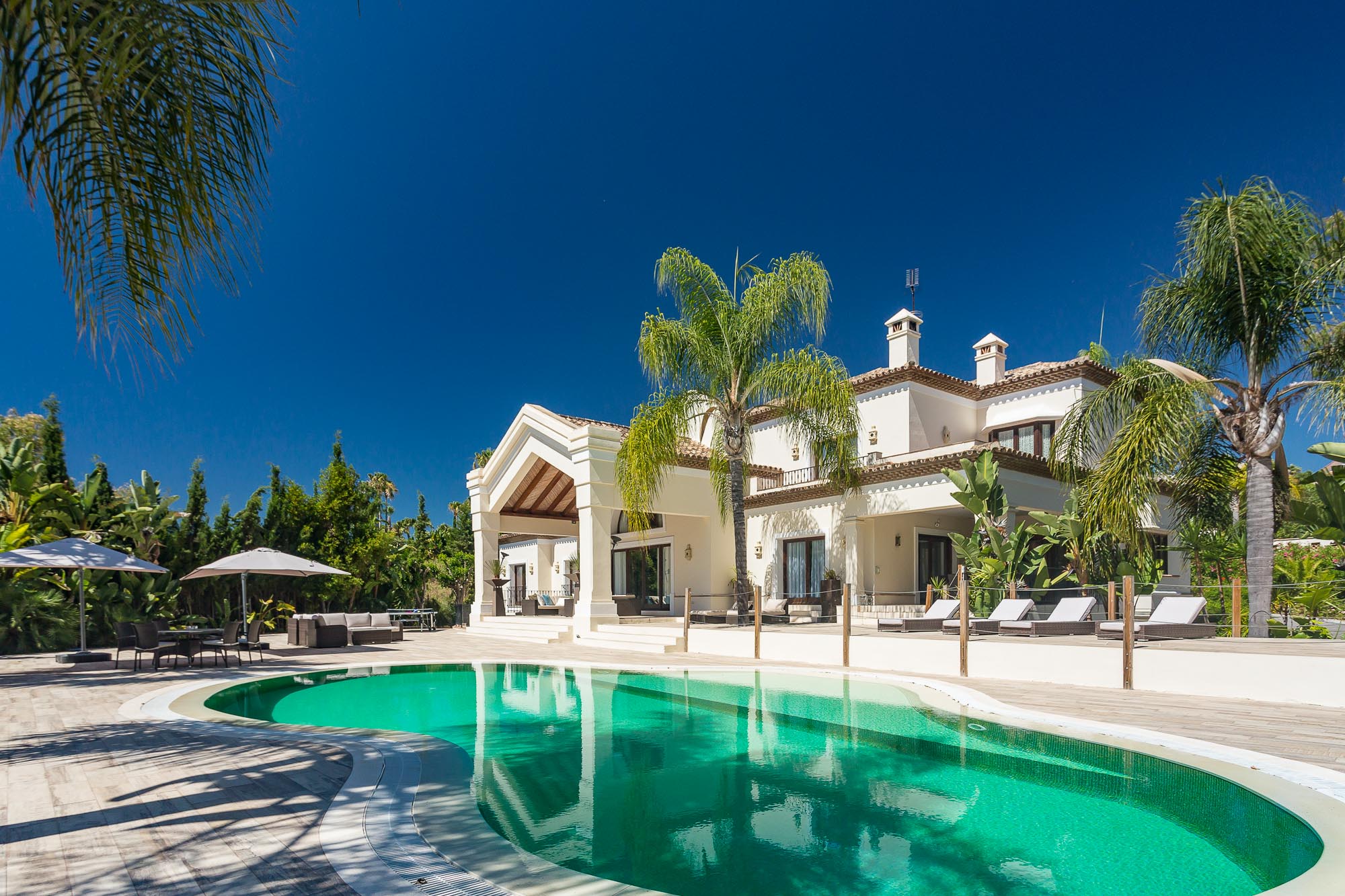 Luxury 6-bedroom villas in Marbella