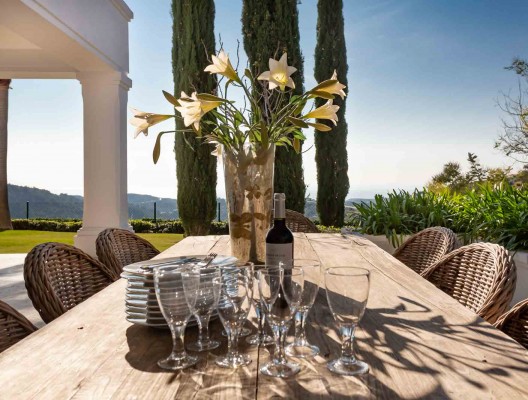 2 Villa Chantay luxury summer dining