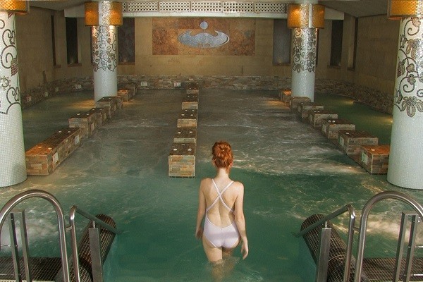 la perla spa pool