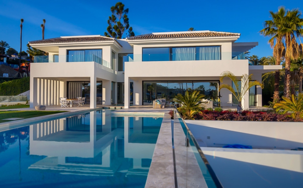 Villa Maran: Modern Luxury Villa in Marbella Sleeps +10 - Luxury Villa ...