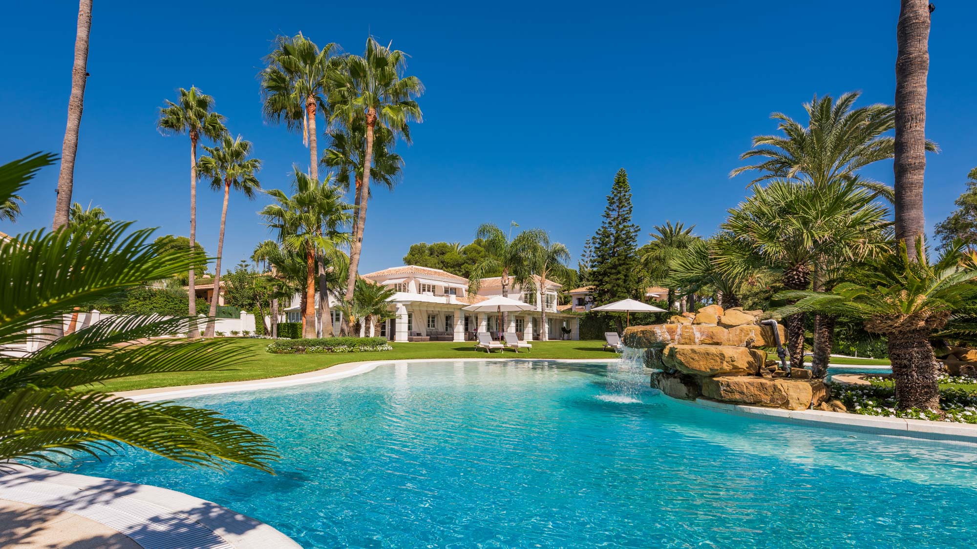 Villa Oceane Luxury beachfront villa Marbella
