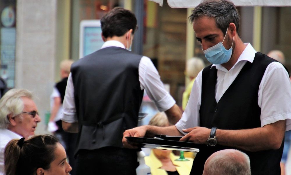 Waiter with face mask