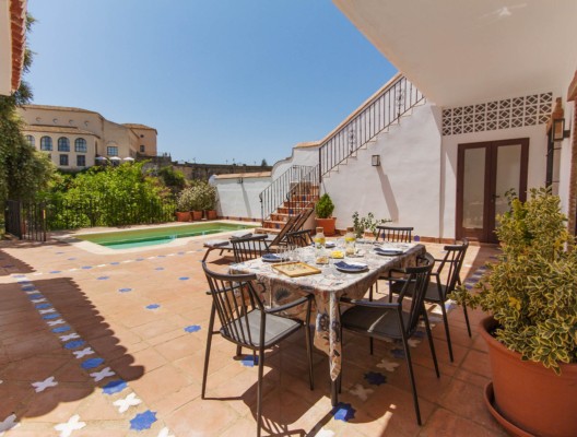 3 Casa Amaia Outdoor Dining