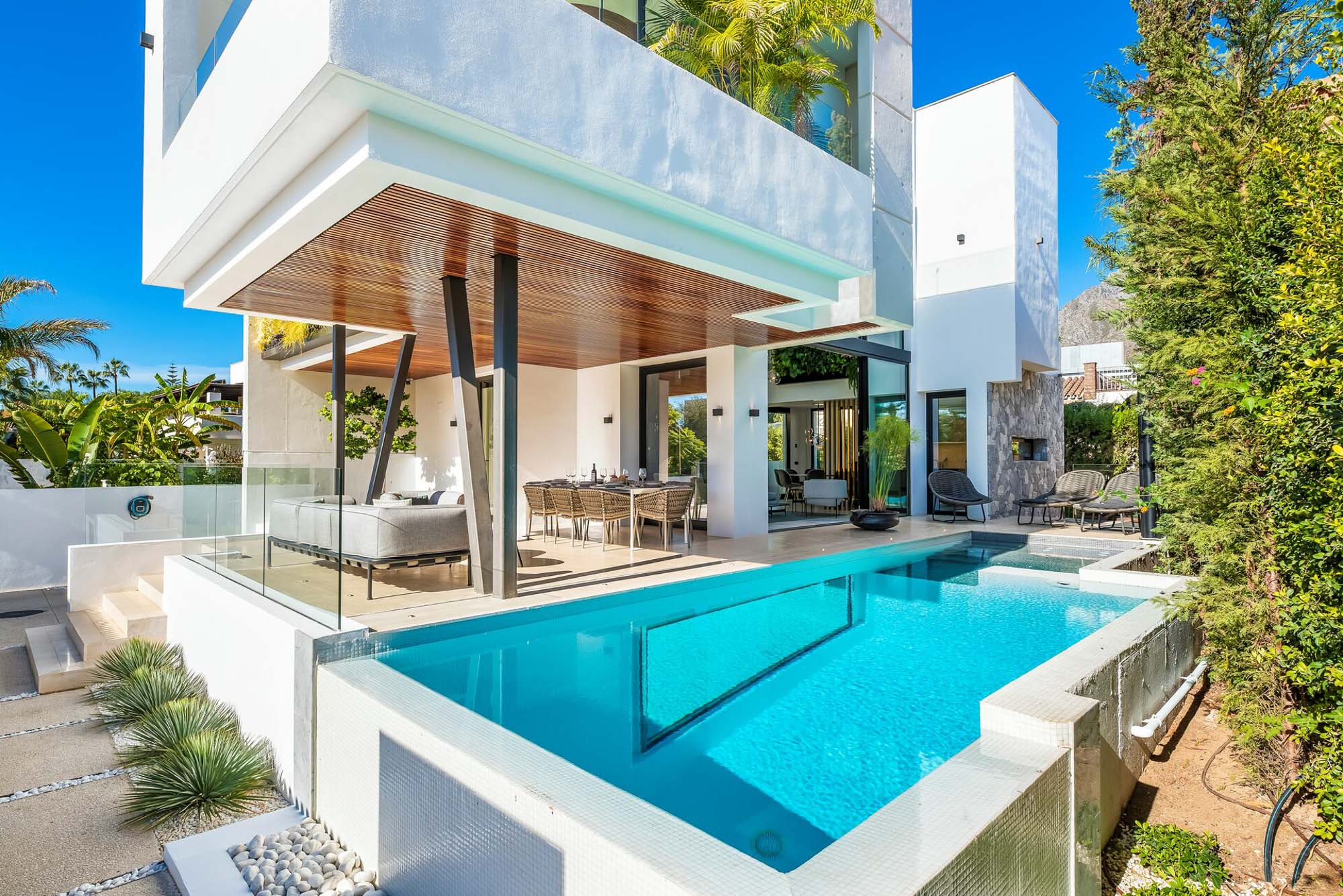 Photo inspiration: Gallery Detail: Villa Acqua 4 Bed Beach Villa Marbella