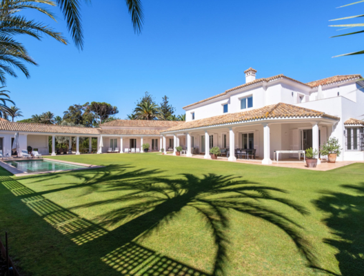 1 Villa Fontana Luxury Designer Villa in Sotogrande with Private Pool