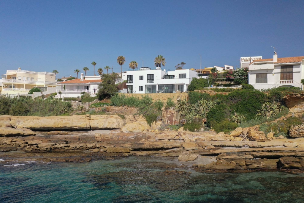 Luxury modern beach villa Sotogrande
