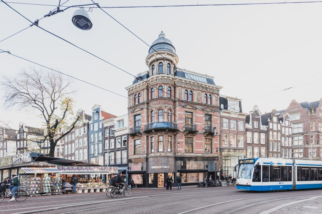 Luxury shopping in Spain at Bimba y Lola