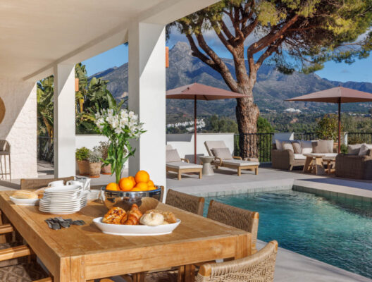 9 Villa Abie Puerto Banus Villa breakfast terrace