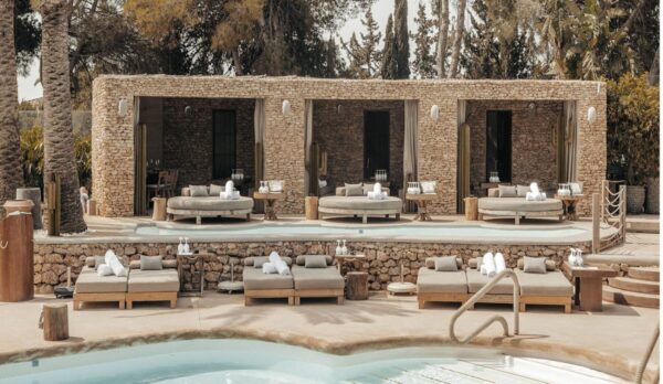 Nao Pool Club Puerto Banus